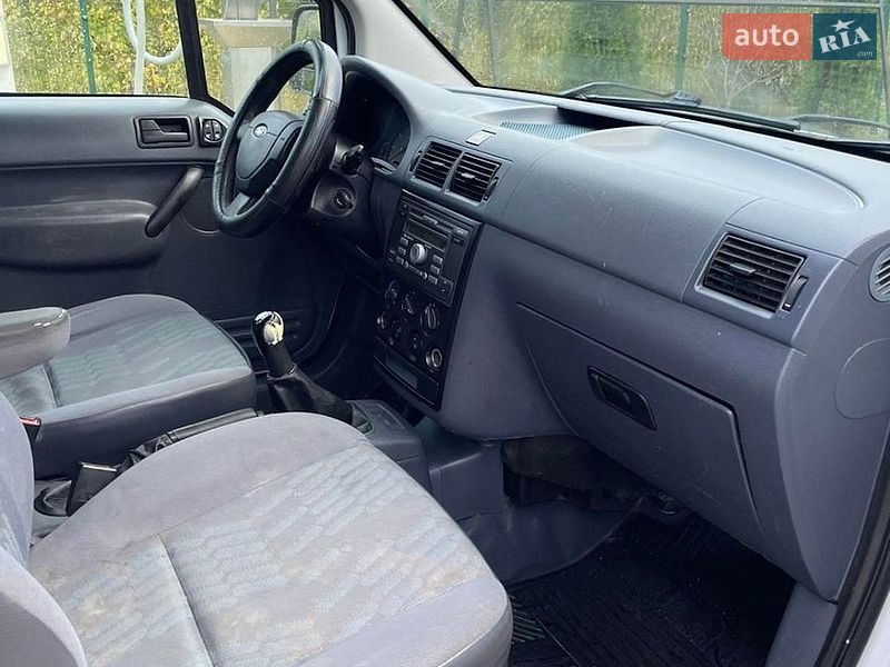 Грузопассажирский фургон Ford Transit Connect 2007 в Сваляве фото 7 Грузопассажирский фургон Ford Transit Connect 2007 в Сваляве