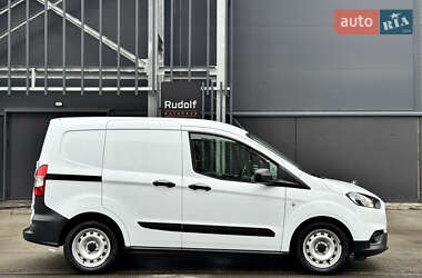 Грузовой фургон Ford Transit Courier 2022 в 