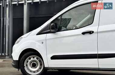 Грузовой фургон Ford Transit Courier 2022 в 