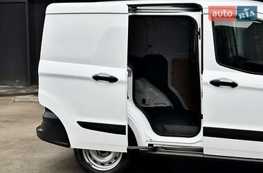 Грузовой фургон Ford Transit Courier 2022 в 