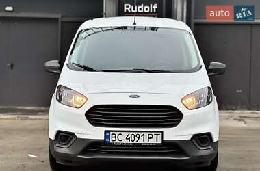 Грузовой фургон Ford Transit Courier 2022 в 
