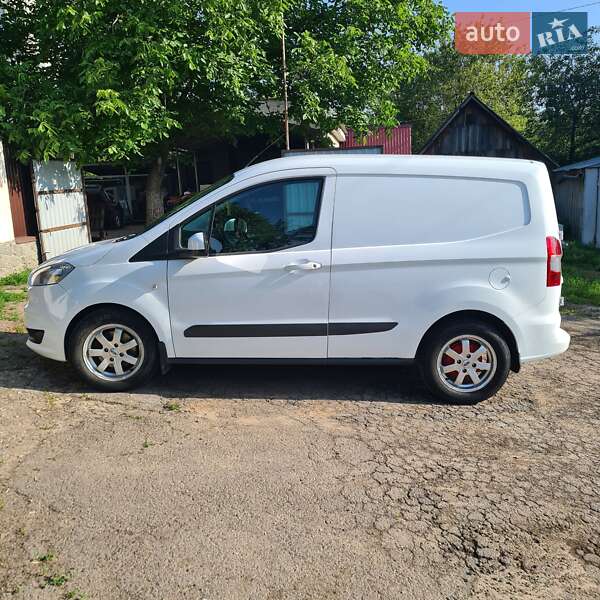 Вантажний фургон Ford Transit Courier 2015 в Харкові