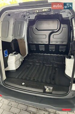 Грузовой фургон Ford Transit Courier 2021 в 
