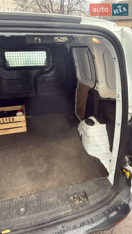 Грузовой фургон Ford Transit Courier 2015 в Киеве