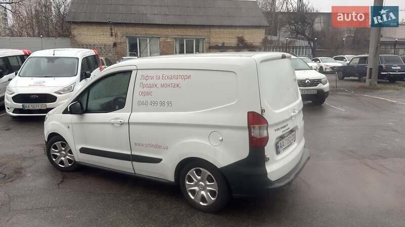 Грузовой фургон Ford Transit Courier 2015 в Киеве