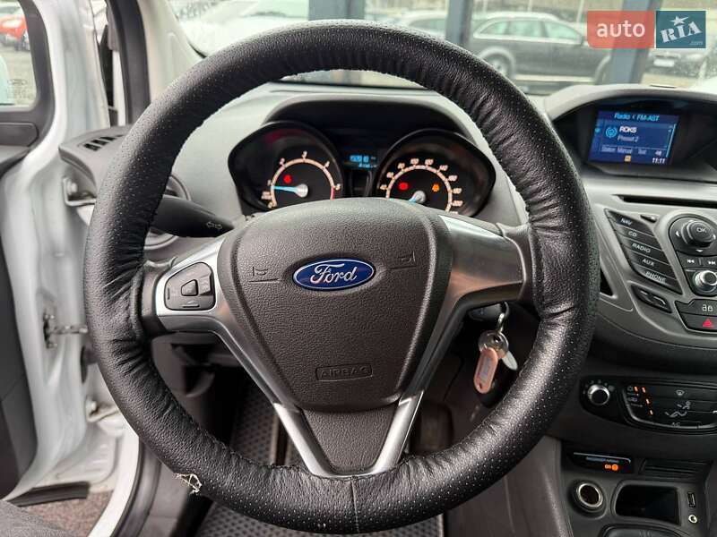 Грузовой фургон Ford Transit Courier 2015 в Киеве