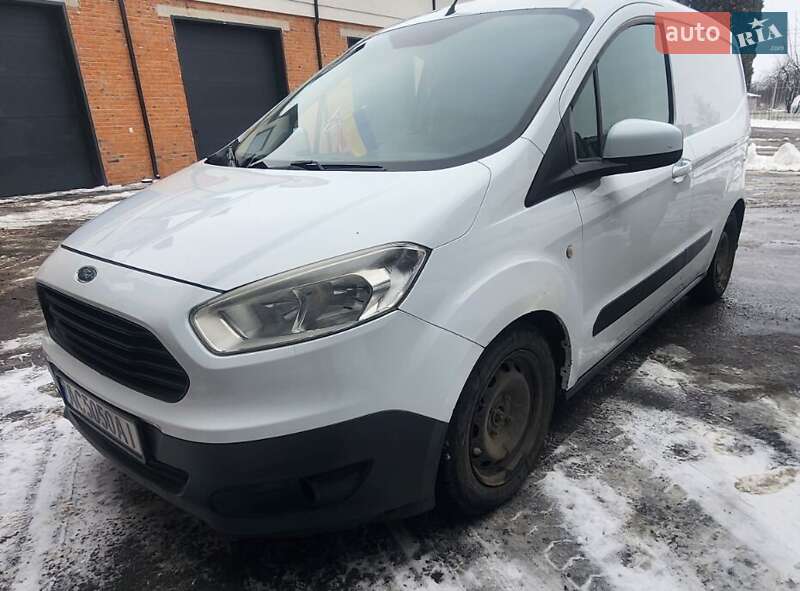 Грузовой фургон Ford Transit Courier 2015 в Луцке