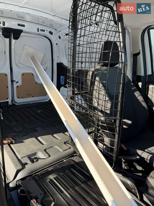 Грузовой фургон Ford Transit Courier 2022 в Киеве фото 13 Грузовой фургон Ford Transit Courier 2022 в Киеве