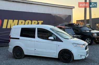 Вантажний фургон Ford Transit Courier 2016 в Стрию