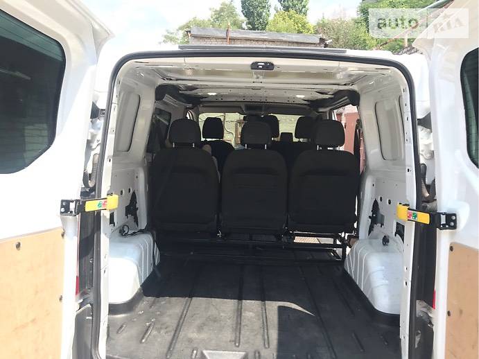 Вантажопасажирський фургон Ford Transit Custom 2013 в Дніпрі