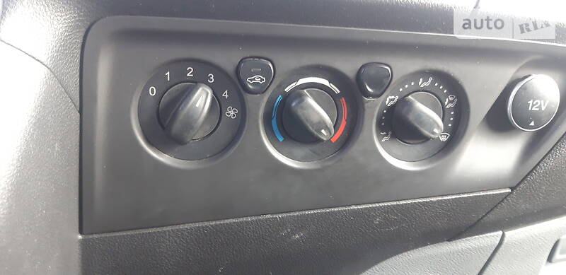 Мінівен Ford Transit Custom 2014 в Ватутіному