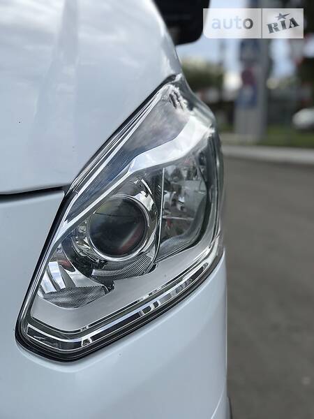 Вантажопасажирський фургон Ford Transit Custom 2014 в Дубні