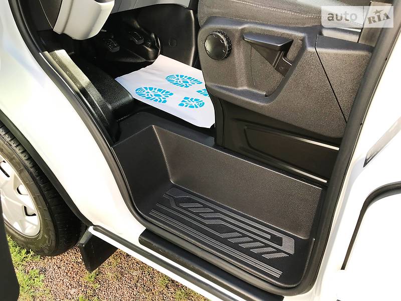 Вантажопасажирський фургон Ford Transit Custom 2016 в Одесі фото 16 Вантажопасажирський фургон Ford Transit Custom 2016 в Одесі