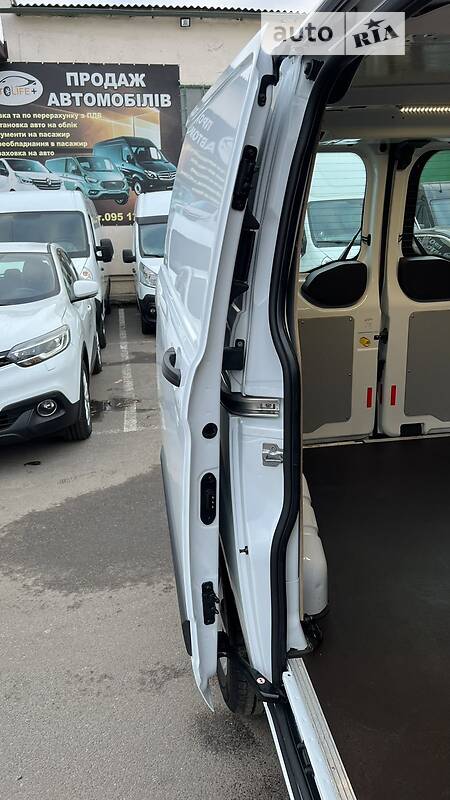 Грузовой фургон Ford Transit Custom 2017 в Луцке фото 23 Грузовой фургон Ford Transit Custom 2017 в Луцке