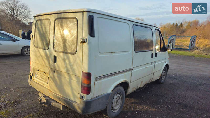Вантажний фургон Ford Transit Custom 1997 в Львові