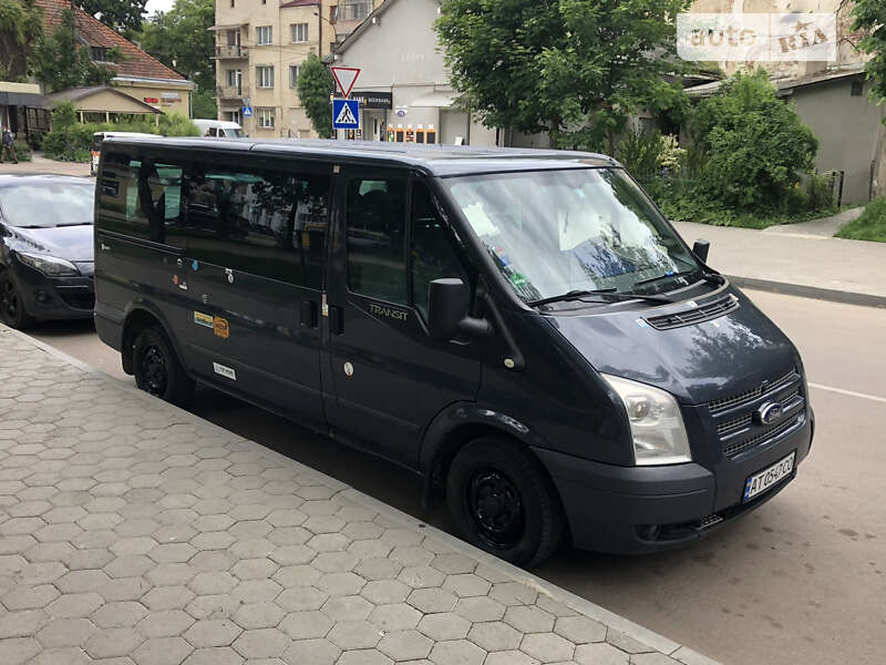 Мінівен Ford Transit Custom 2012 в Яремчі