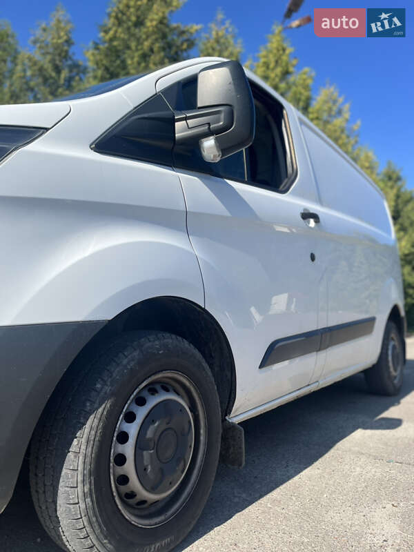 Вантажний фургон Ford Transit Custom 2013 в Львові