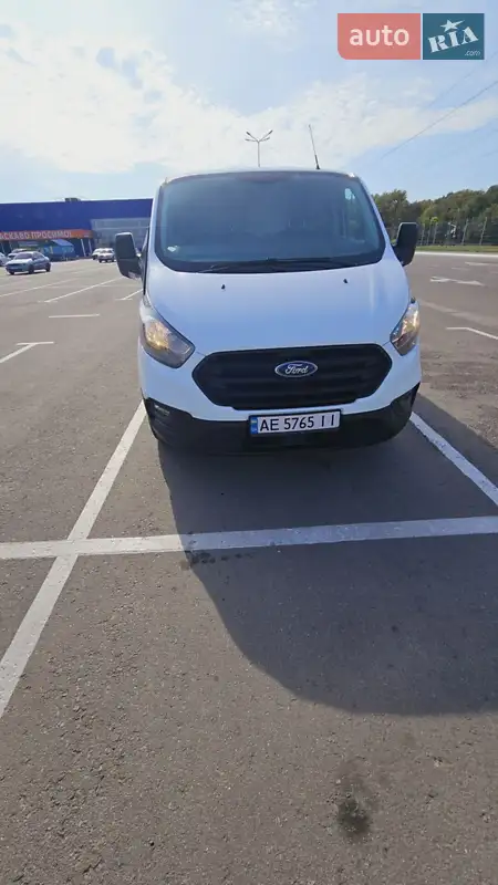 Грузовой фургон Ford Transit Custom 2018 в 