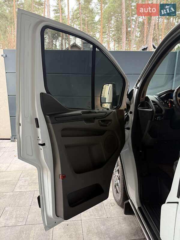 Грузовой фургон Ford Transit Custom 2022 в Киеве
