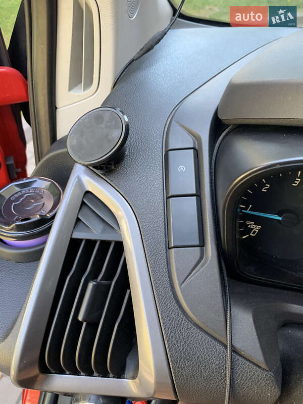 Вантажний фургон Ford Transit Custom 2015 в Львові