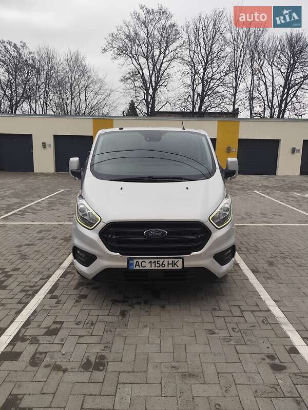 Минивэн Ford Transit Custom 2018 в 