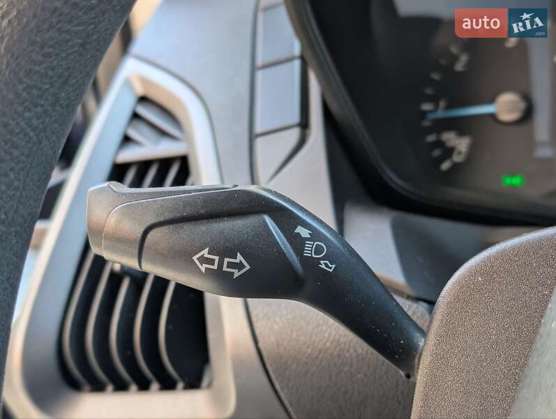 Вантажний фургон Ford Transit Custom 2014 в Івано-Франківську