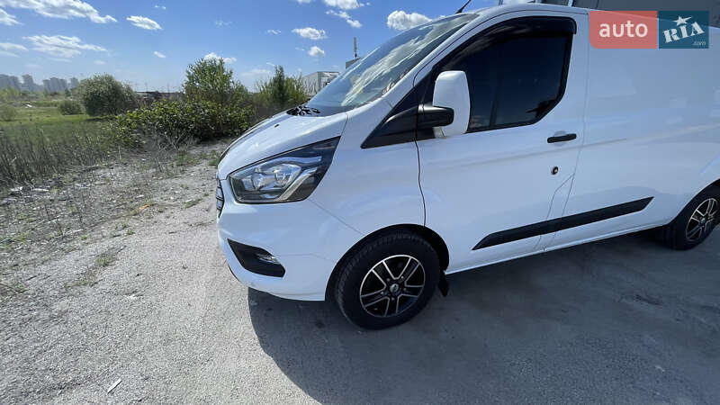 Вантажний фургон Ford Transit Custom 2018 в Києві