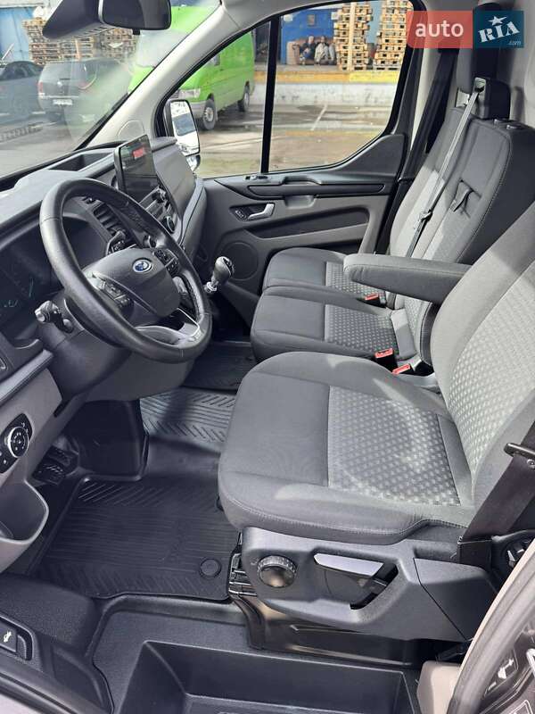 Вантажний фургон Ford Transit Custom 2020 в Луцьку