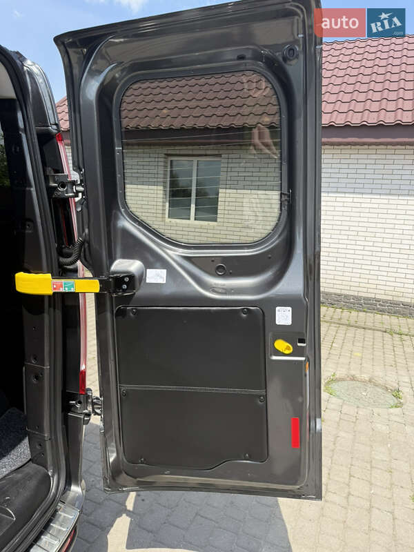 Мінівен Ford Transit Custom 2019 в Києві