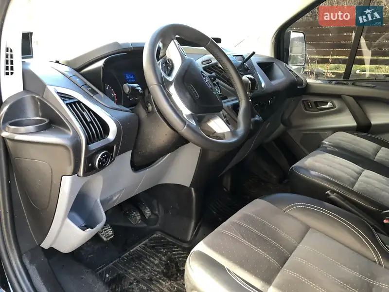 Минивэн Ford Transit Custom 2017 в 