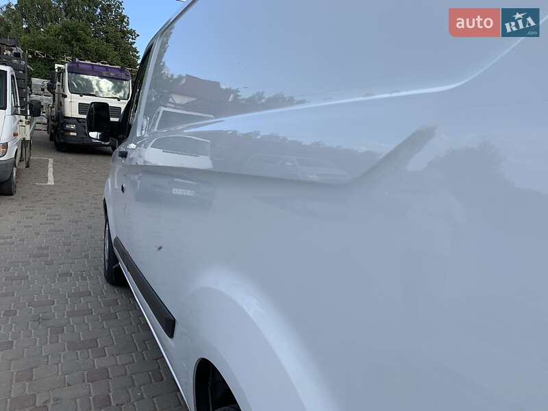 Вантажний фургон Ford Transit Custom 2022 в Рівному