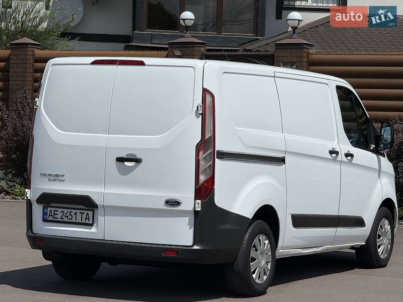 Вантажний фургон Ford Transit Custom 2015 в Києві