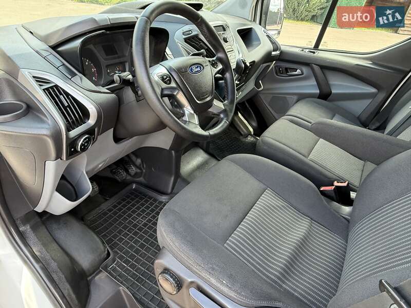 Вантажний фургон Ford Transit Custom 2015 в Києві