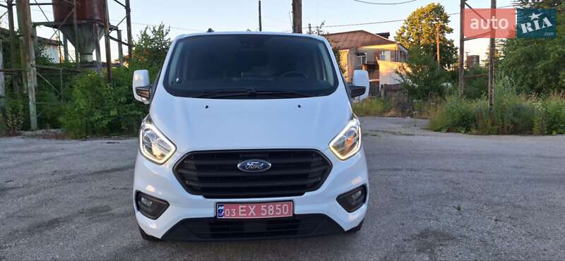 Вантажний фургон Ford Transit Custom 2021 в Бережанах