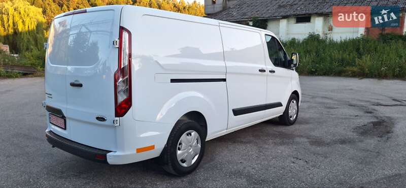 Вантажний фургон Ford Transit Custom 2021 в Бережанах