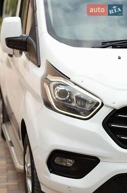Минивэн Ford Transit Custom 2018 в 