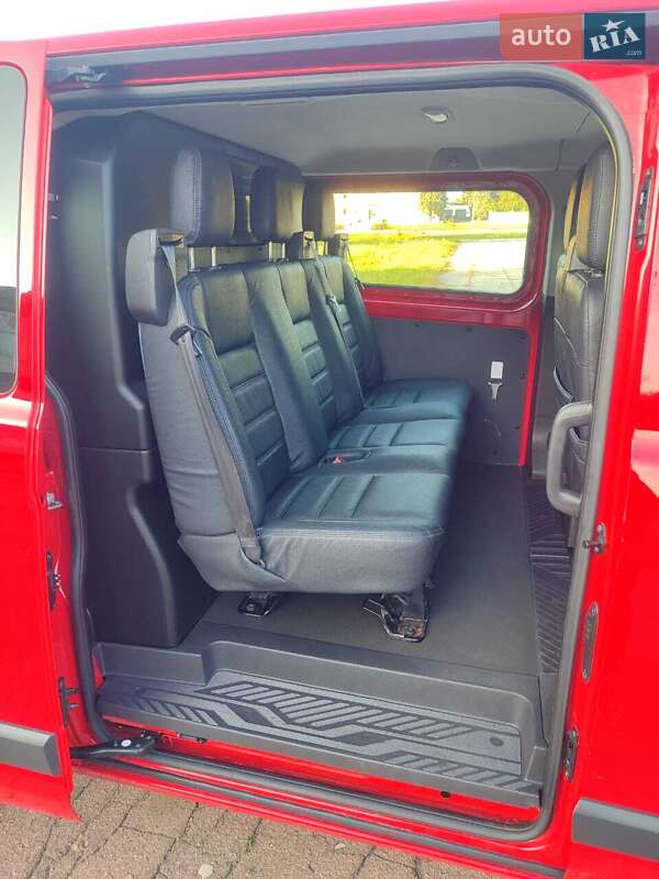 Вантажопасажирський фургон Ford Transit Custom 2016 в Рожище