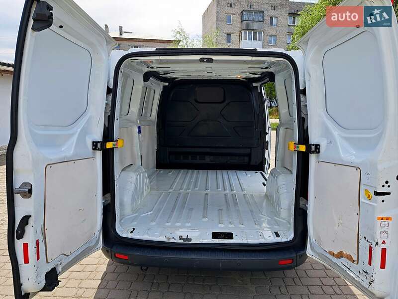 Вантажний фургон Ford Transit Custom 2016 в Малині