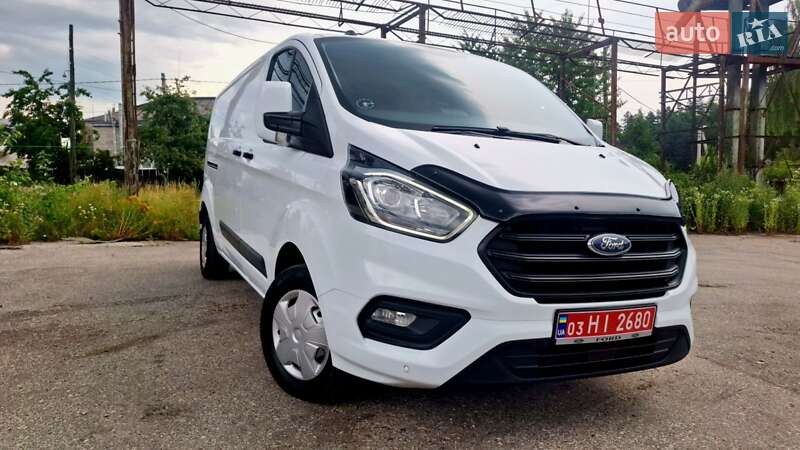 Вантажний фургон Ford Transit Custom 2021 в Бережанах