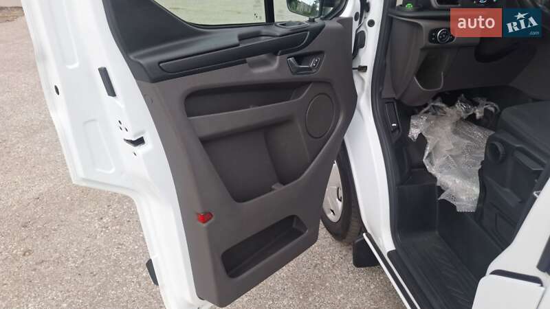 Вантажний фургон Ford Transit Custom 2021 в Бережанах