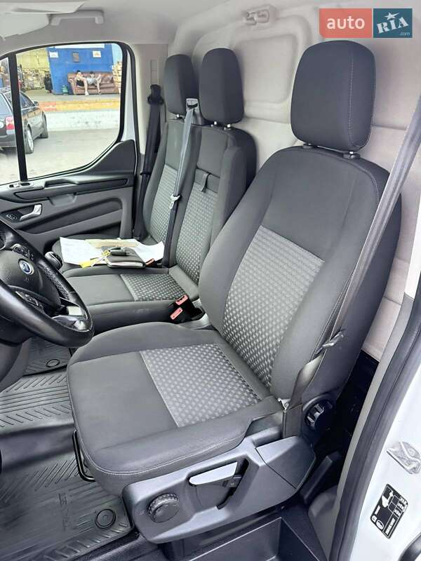 Вантажний фургон Ford Transit Custom 2018 в Луцьку