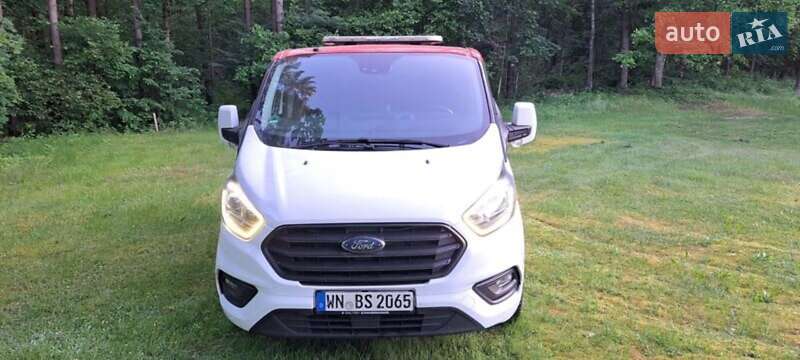 Минивэн Ford Transit Custom 2018 в 