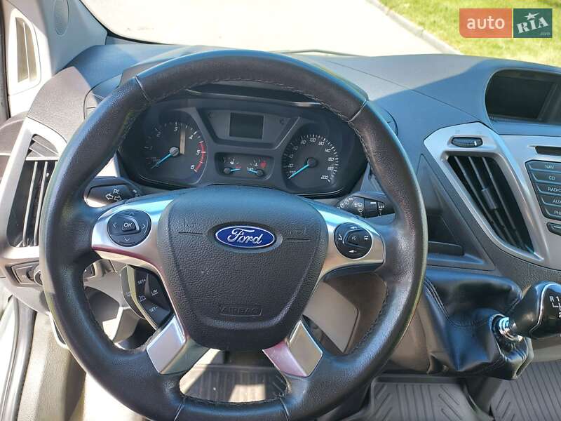 Вантажний фургон Ford Transit Custom 2016 в Рівному