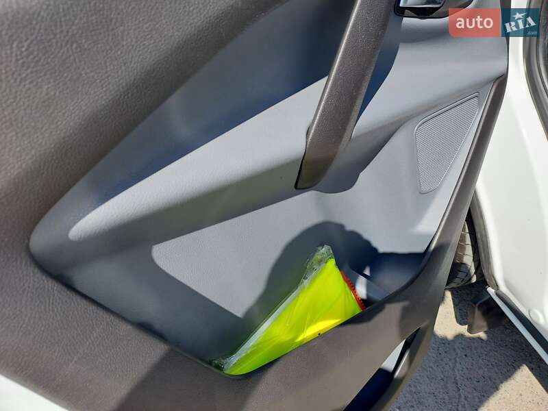 Вантажний фургон Ford Transit Custom 2016 в Рівному