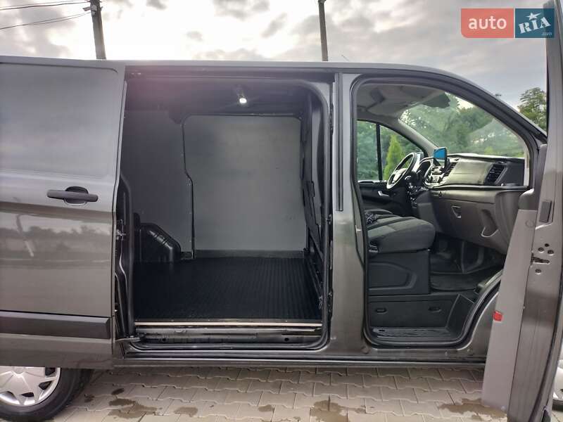 Вантажний фургон Ford Transit Custom 2018 в Дунаївцях