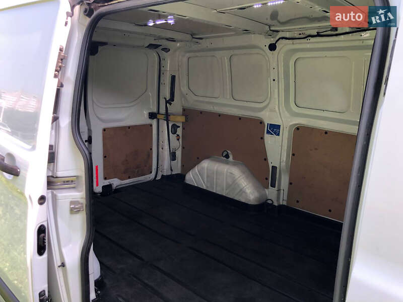 Вантажний фургон Ford Transit Custom 2014 в Дніпрі