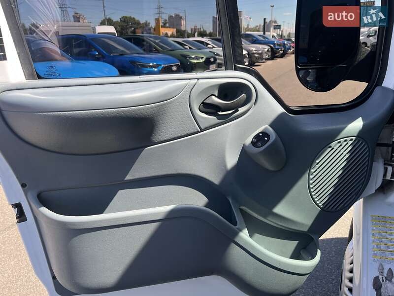 Мінівен Ford Transit Custom 2013 в Києві