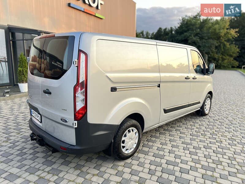 Вантажний фургон Ford Transit Custom 2017 в Івано-Франківську