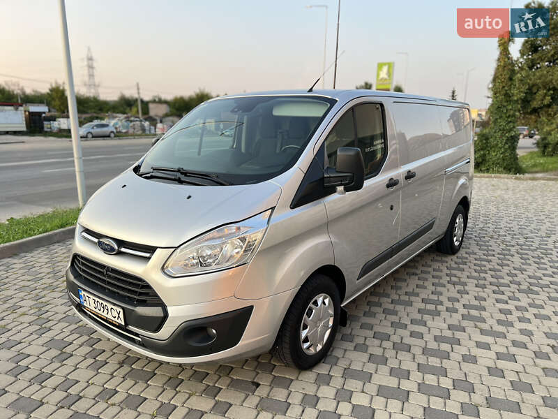 Вантажний фургон Ford Transit Custom 2017 в Івано-Франківську