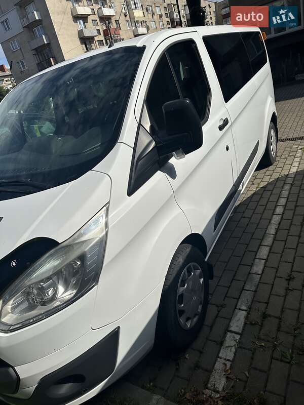 Мінівен Ford Transit Custom 2015 в Ужгороді